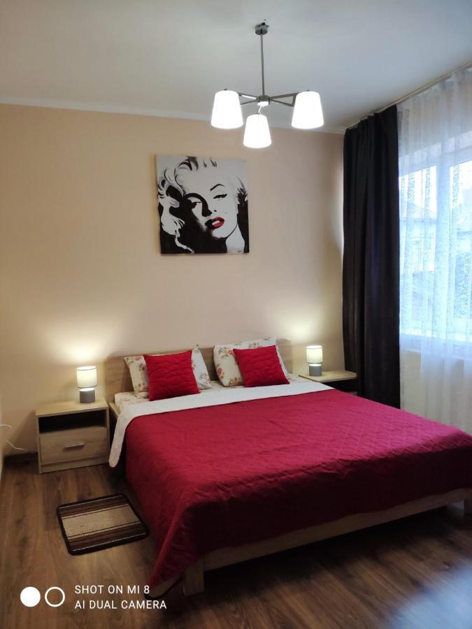 Apartments Domovik Мостова 5 Кв 37 Mukatjeve Exteriör bild